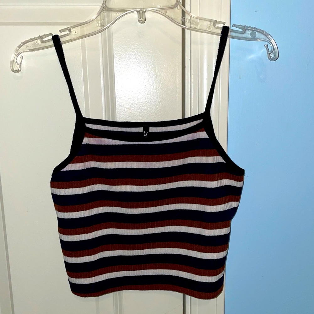H&M Striped thin strap tank top. 🚀Price drops in all of my items ☎️☎️